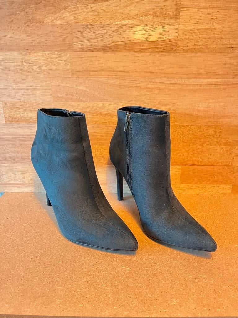Graceland donkergroene suede enkellaarsjes maat 39, Lage of Enkellaarzen, Ophalen of Verzenden, Zo goed als nieuw, Groen