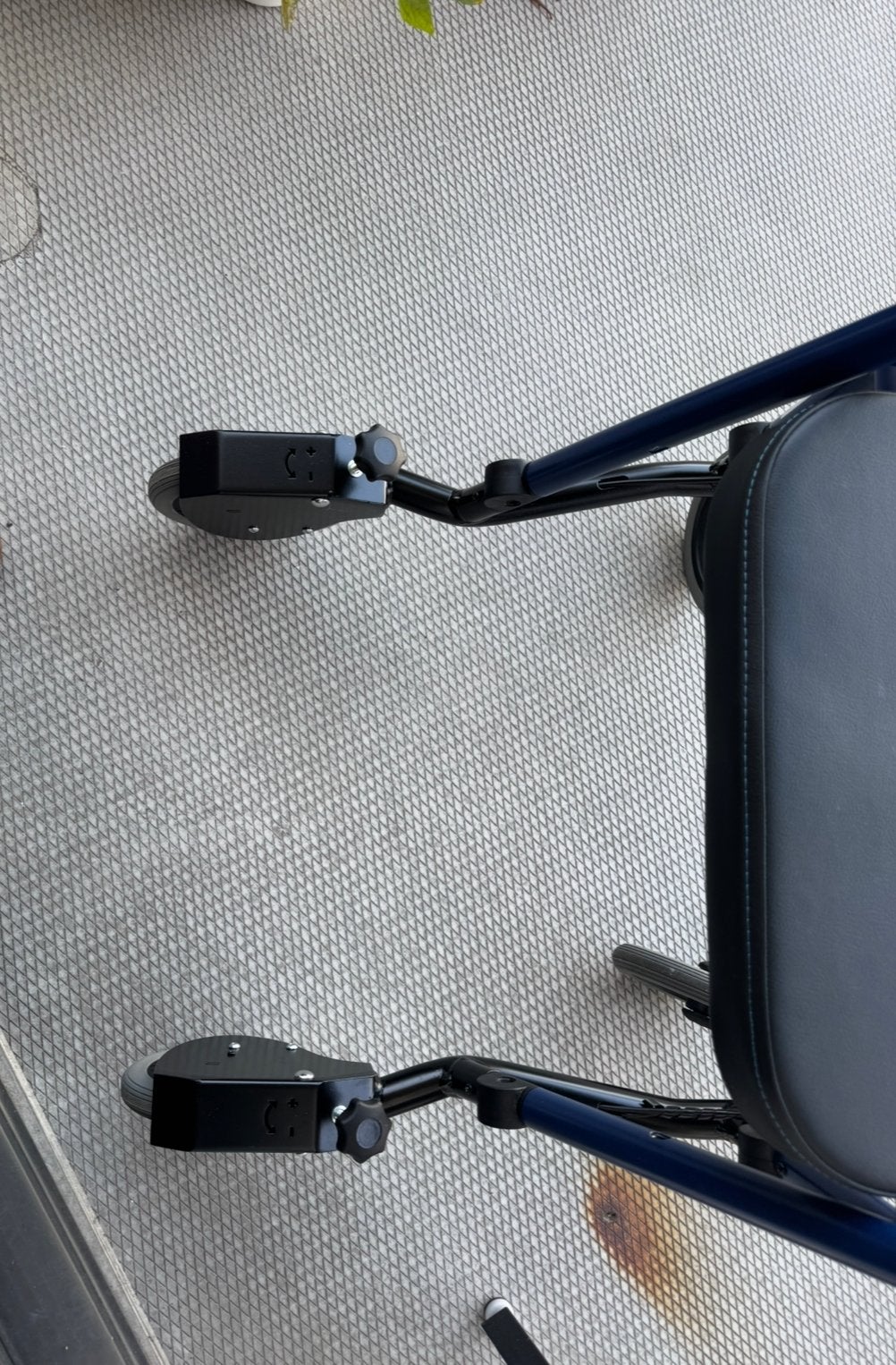 Parkinson Rollator.merk uMotion., Diversen, Rollators, Ophalen of Verzenden, Opvouwbaar, Zo goed als nieuw