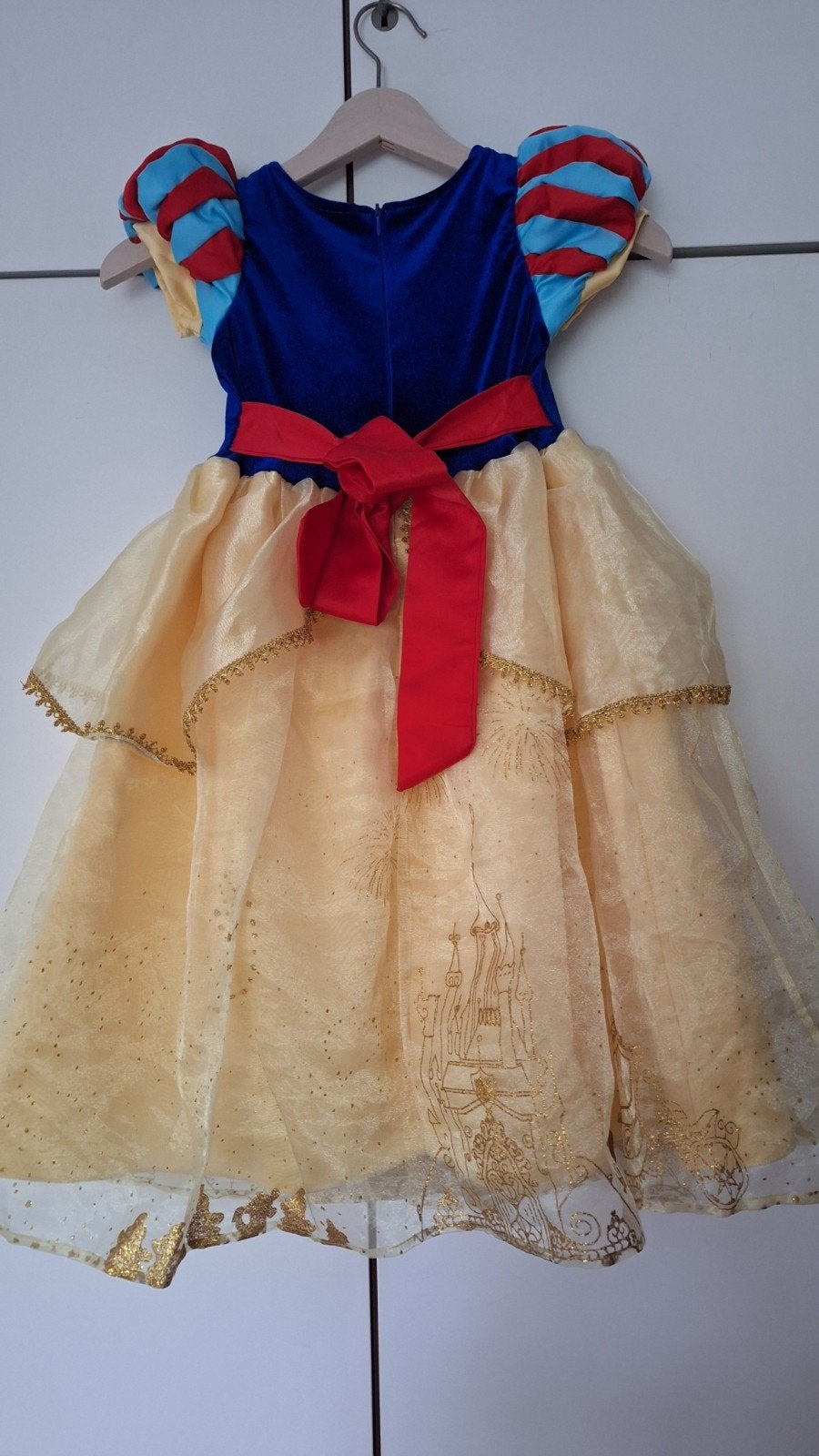 Prinsessenjurk sneeuwwitje met diadeem, cape en handschoenen, Kinderen en Baby's, Ophalen of Verzenden, Zo goed als nieuw, 110 t/m 116