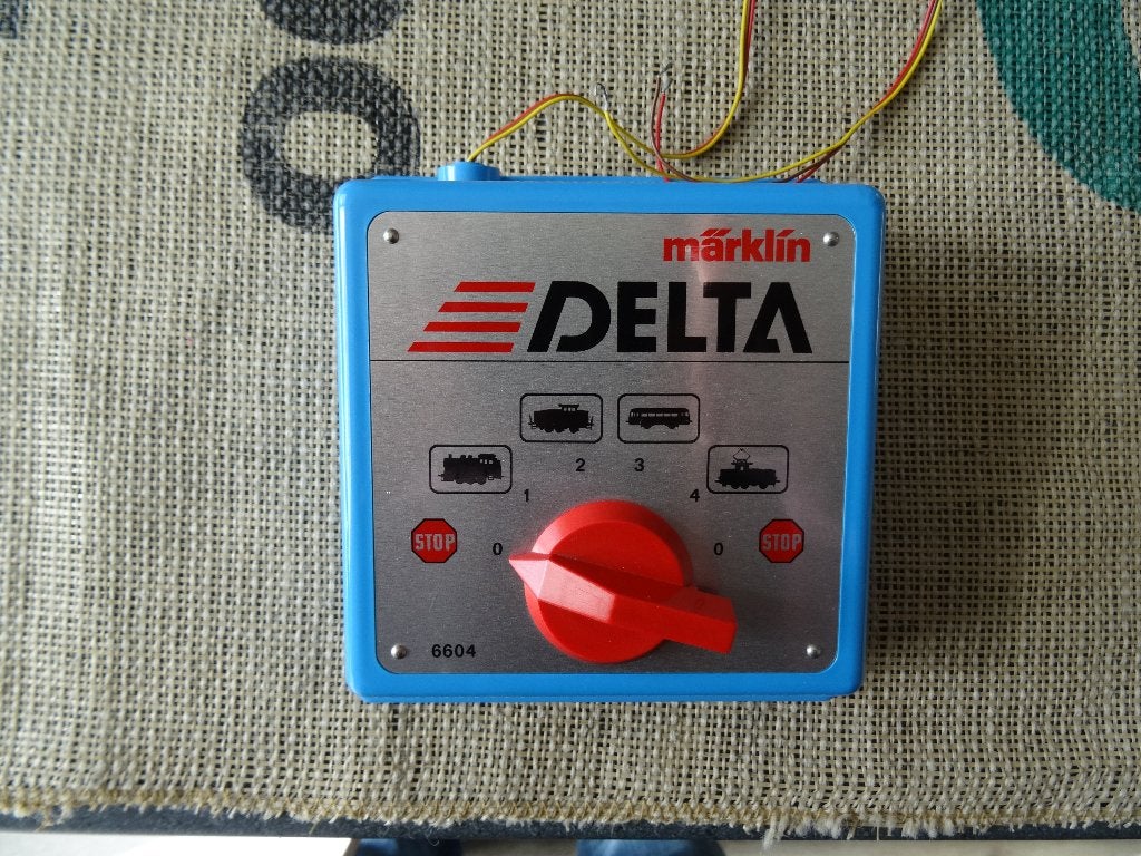 Märklin Delta Control 6604 en trafo 6631, 30VA, Ophalen of Verzenden, Zo goed als nieuw, Märklin, Transformator of Voeding