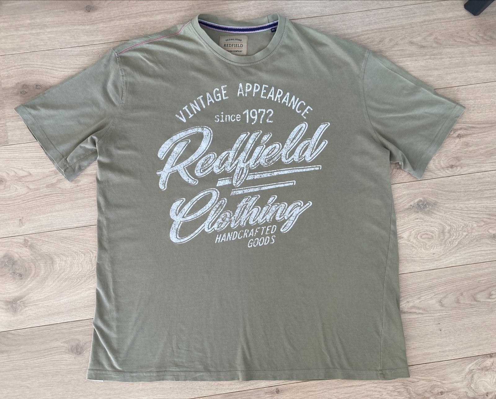 Olijfgroen Redfield T-shirt met opdruk, maat 3XL, Kleding | Heren, Ophalen of Verzenden, Zo goed als nieuw, Overige maten, Groen