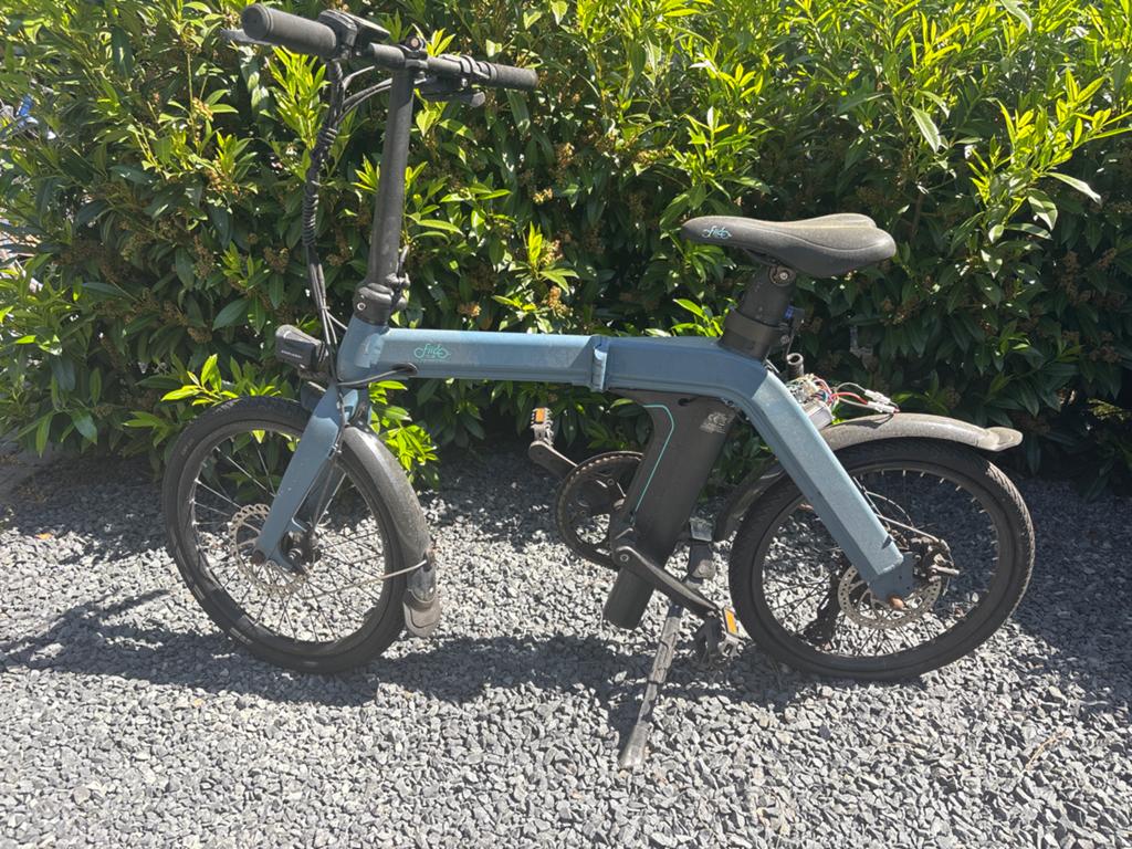 Opknapper: Elektrische vouwfiets Fiido, Fietsen en Brommers, Elektrische fietsen, Gebruikt, Overige merken, Minder dan 47 cm, Minder dan 30 km per accu