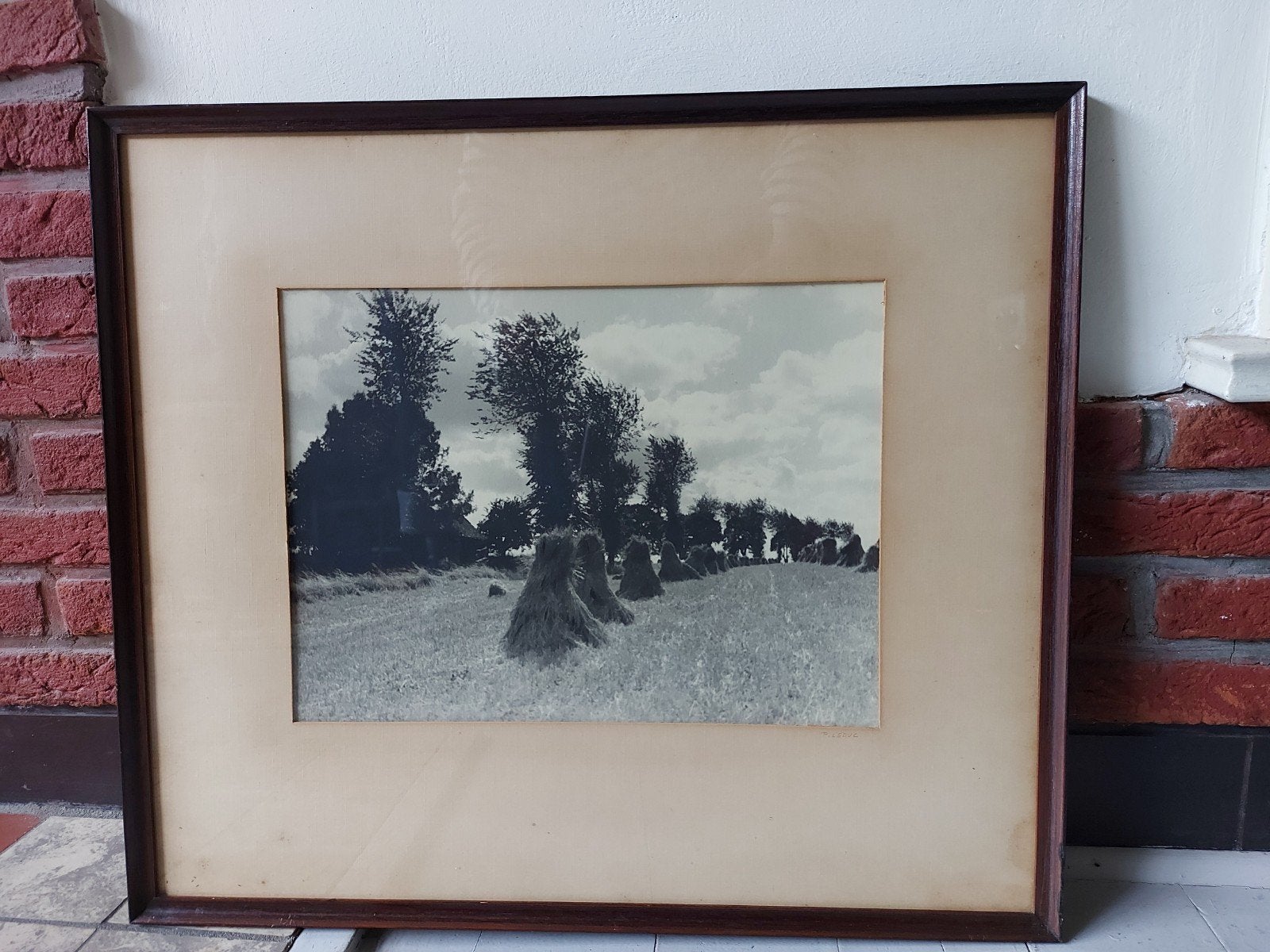 Vintage zwart wit foto in lijst korenschoven P.Leduc, Ophalen of Verzenden