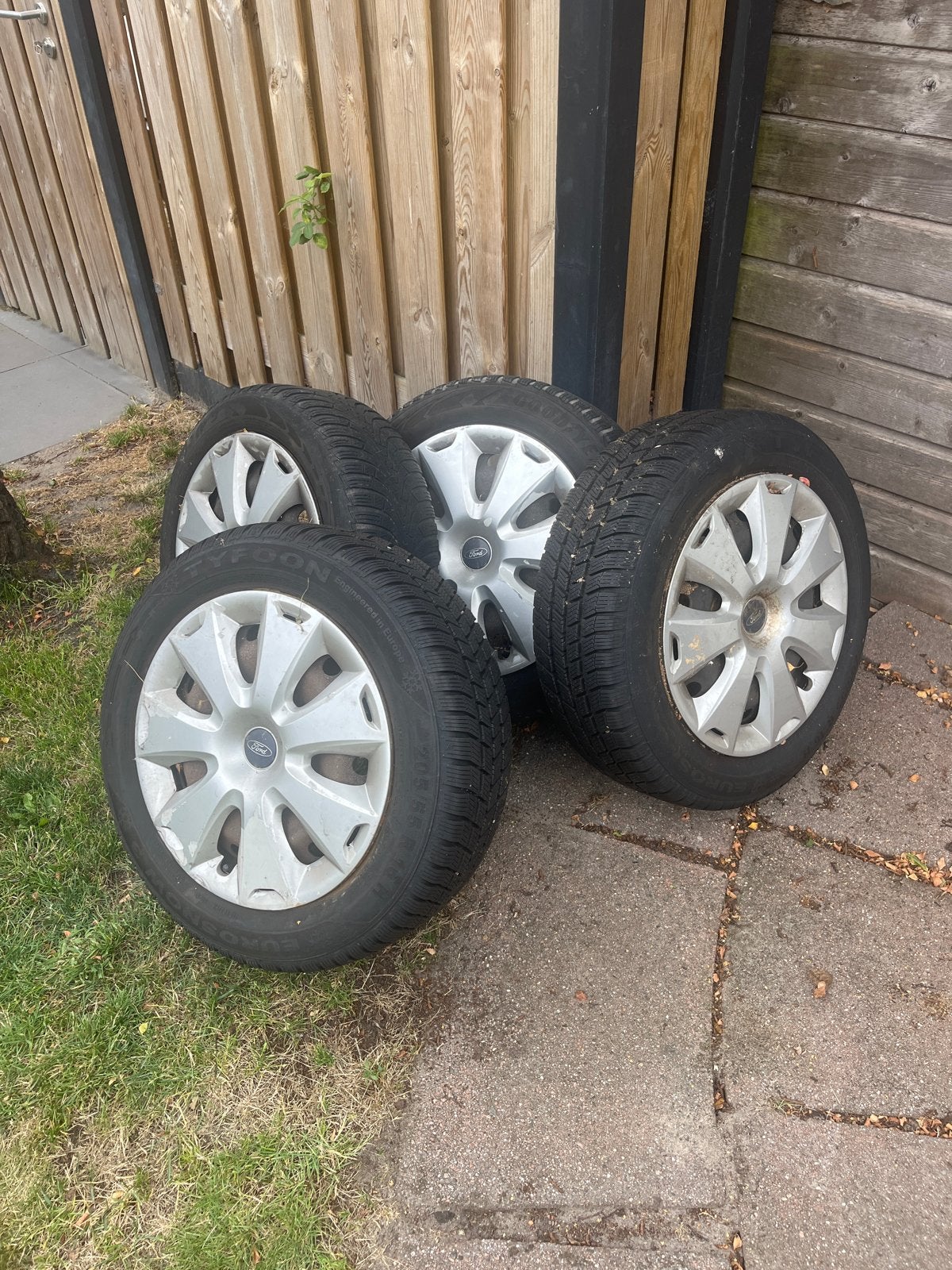 Goodyear All Season banden met Ford wieldoppen, Auto-onderdelen, Banden en Velgen, Ophalen, Gebruikt, 16 inch, Banden en Velgen