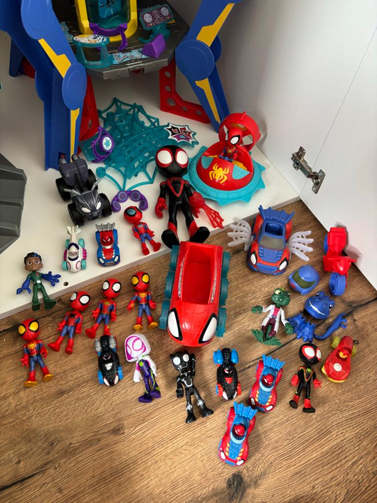 Grote Spiderman speelset met figuren en voertuigen, Ophalen of Verzenden, Gebruikt