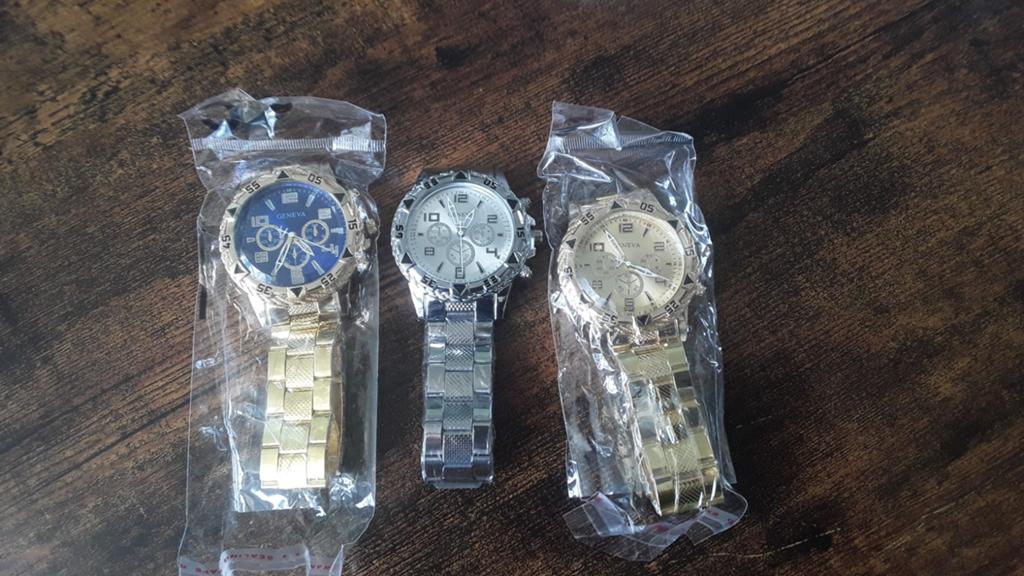 3 horloges nog nieuwl, Ophalen of Verzenden, Nieuw, Staal, Overige merken