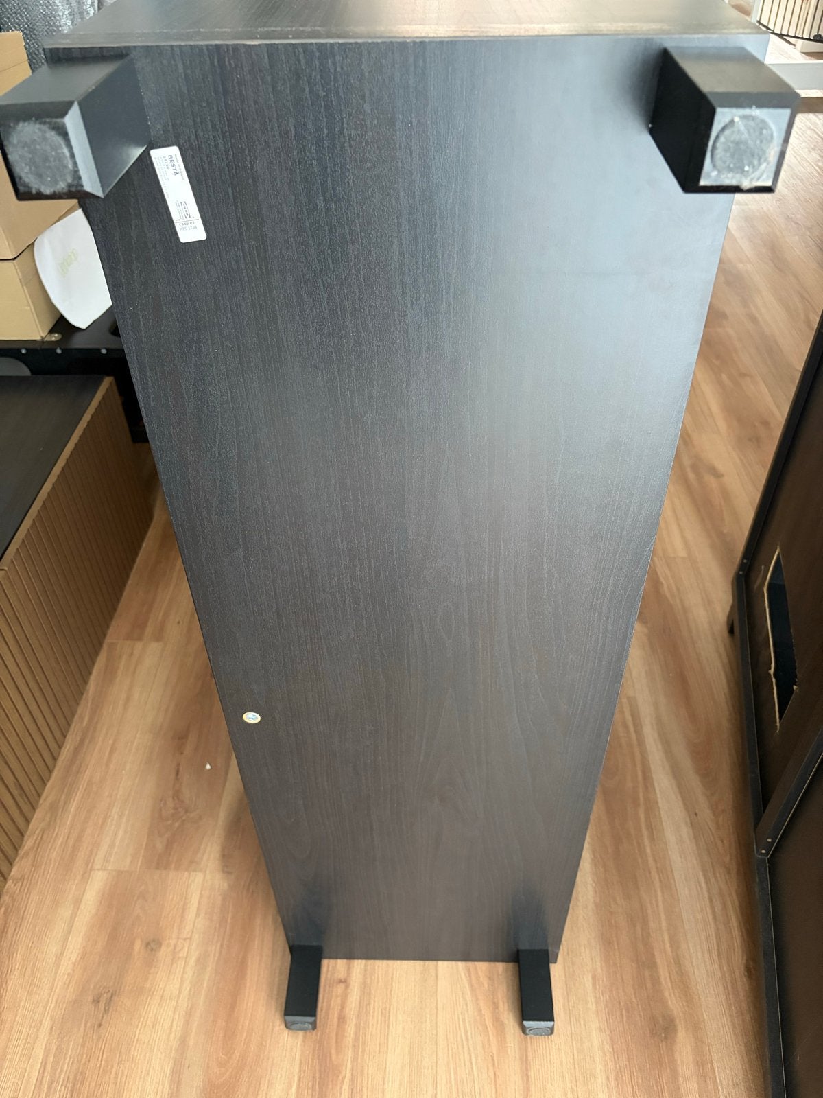 Foto 13 van 2x Ikea Besta dressoir met grijze deurtjes - 120x65x40 cm