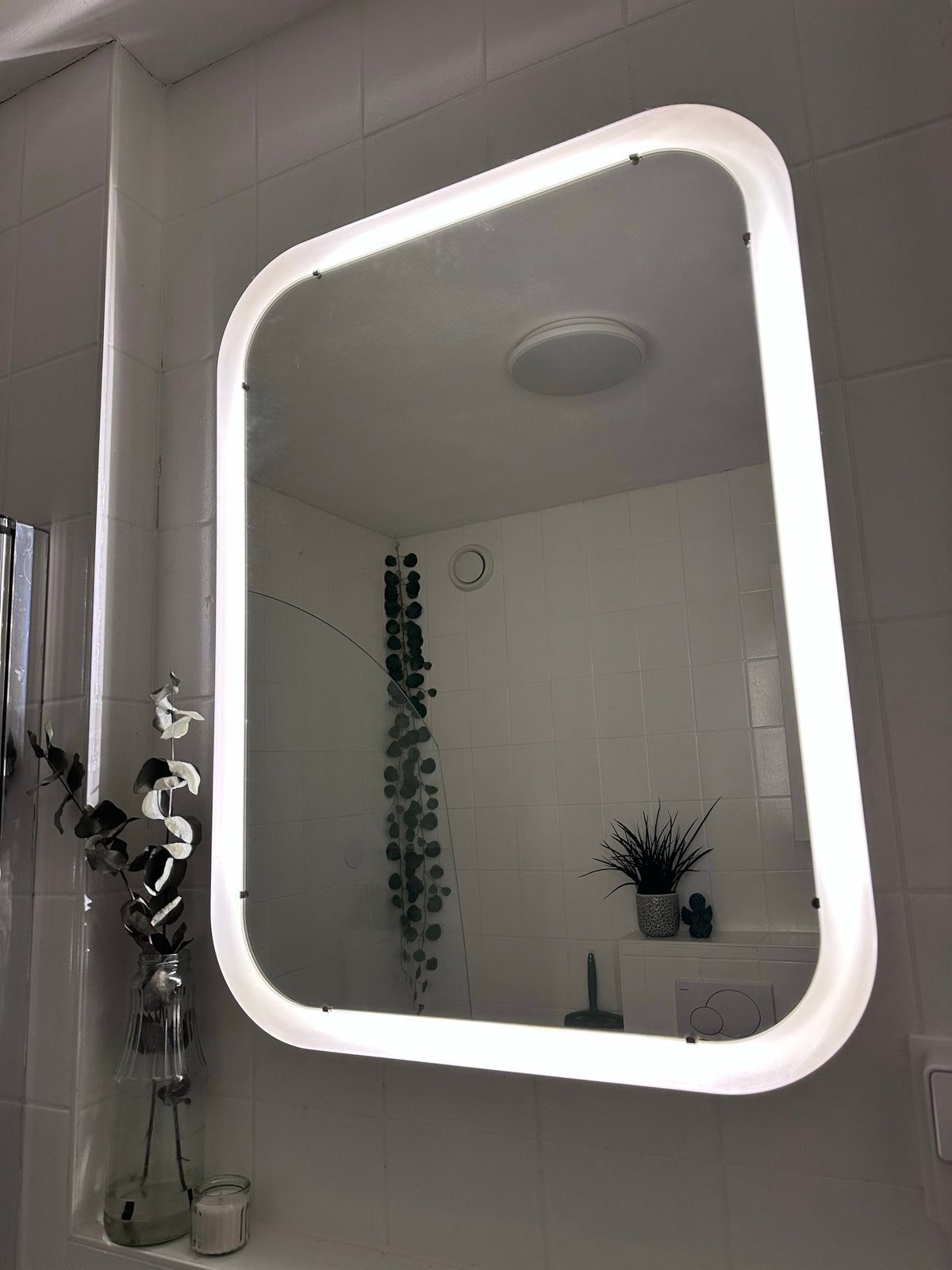 Ikea Storjorm spiegel met verlichting, Huis en Inrichting, Woonaccessoires | Spiegels, Ophalen, Gebruikt, Minder dan 100 cm, Rechthoekig
