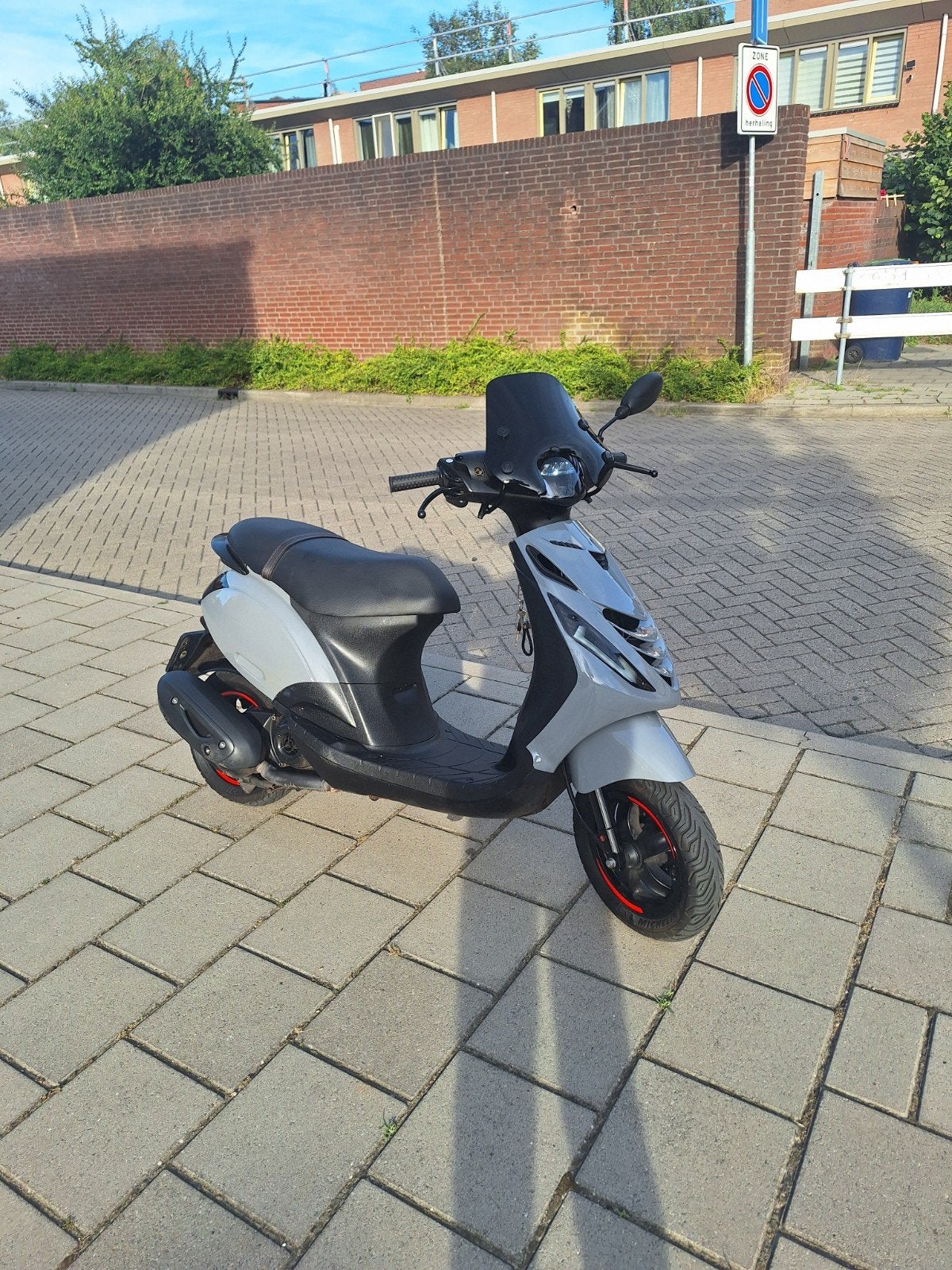 Prachtige piaggio zip i-get 2021 nardo sp kappen vol led, Ophalen, Zo goed als nieuw, Benzine, Zip