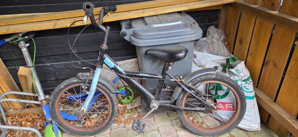 Kleuter fiets gratis op te halen, Fietsen en Brommers, Fietsen | Kinderfietsjes, Ophalen of Verzenden, Gebruikt, Minder dan 16 inch
