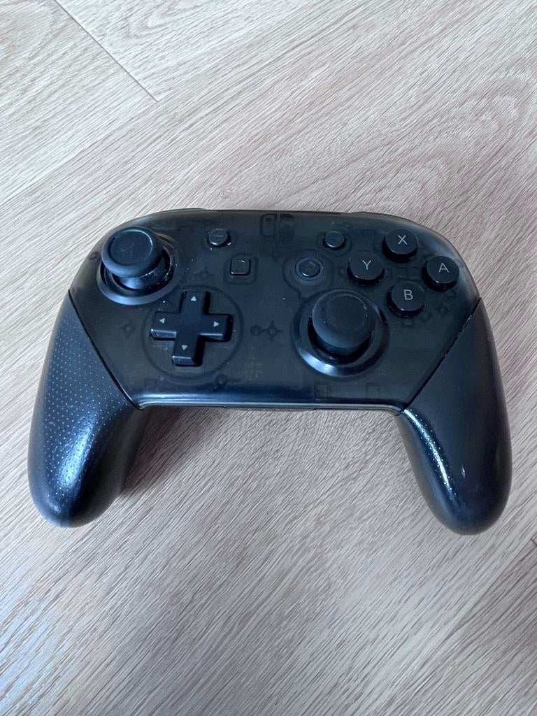 Nintendo Switch OLED met extra controllers en accessoires, Ophalen of Verzenden, Zo goed als nieuw, Switch, Overige controllers
