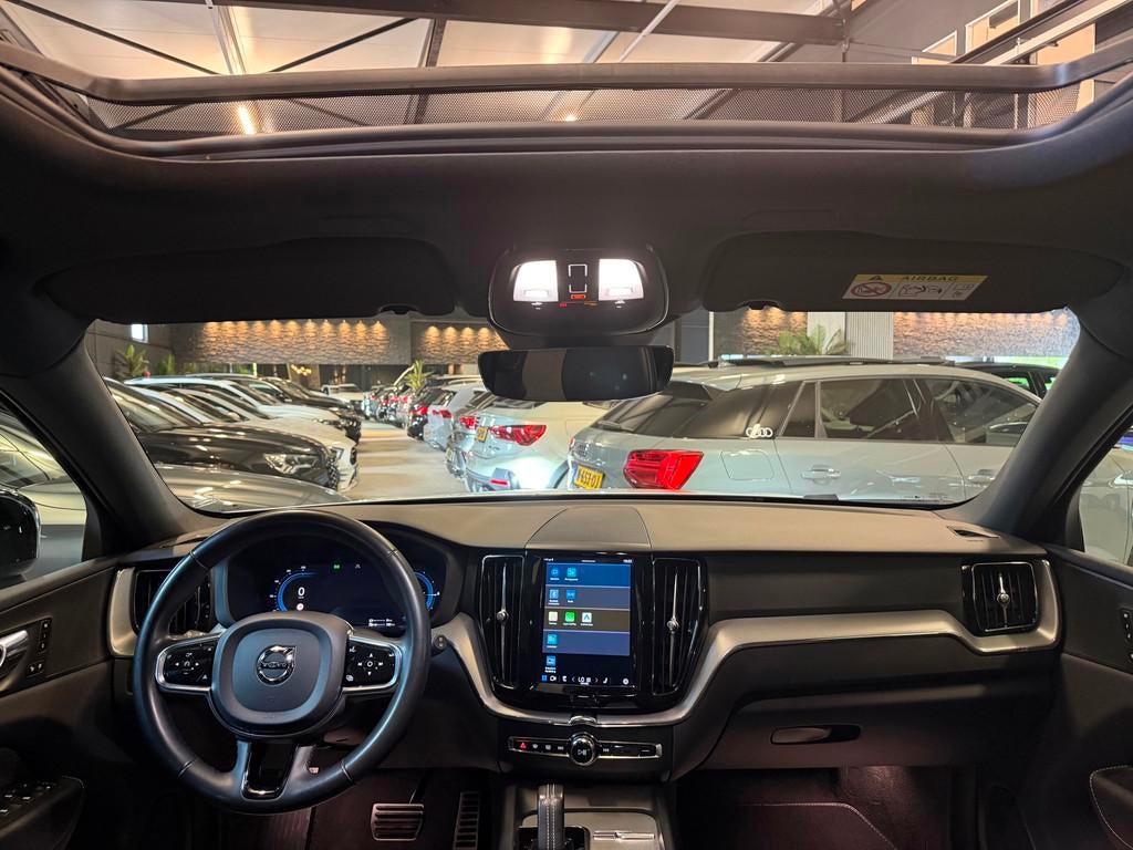 Volvo XC60 2.0 Recharge T6 AWD R-Design|PANO|HUD|360|FULL OP, Auto's, Automaat, Gebruikt, 1969 cc, XC60
