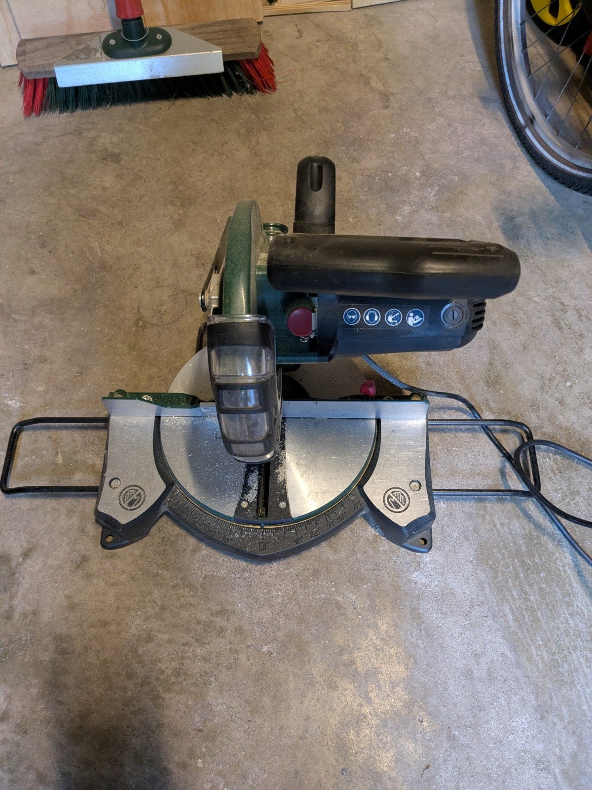 Parkside PKS 1500 B3 Afkortzaag - Zo goed als nieuw, Ophalen, 70 mm of meer, Afkortzaag, 1200 watt of meer