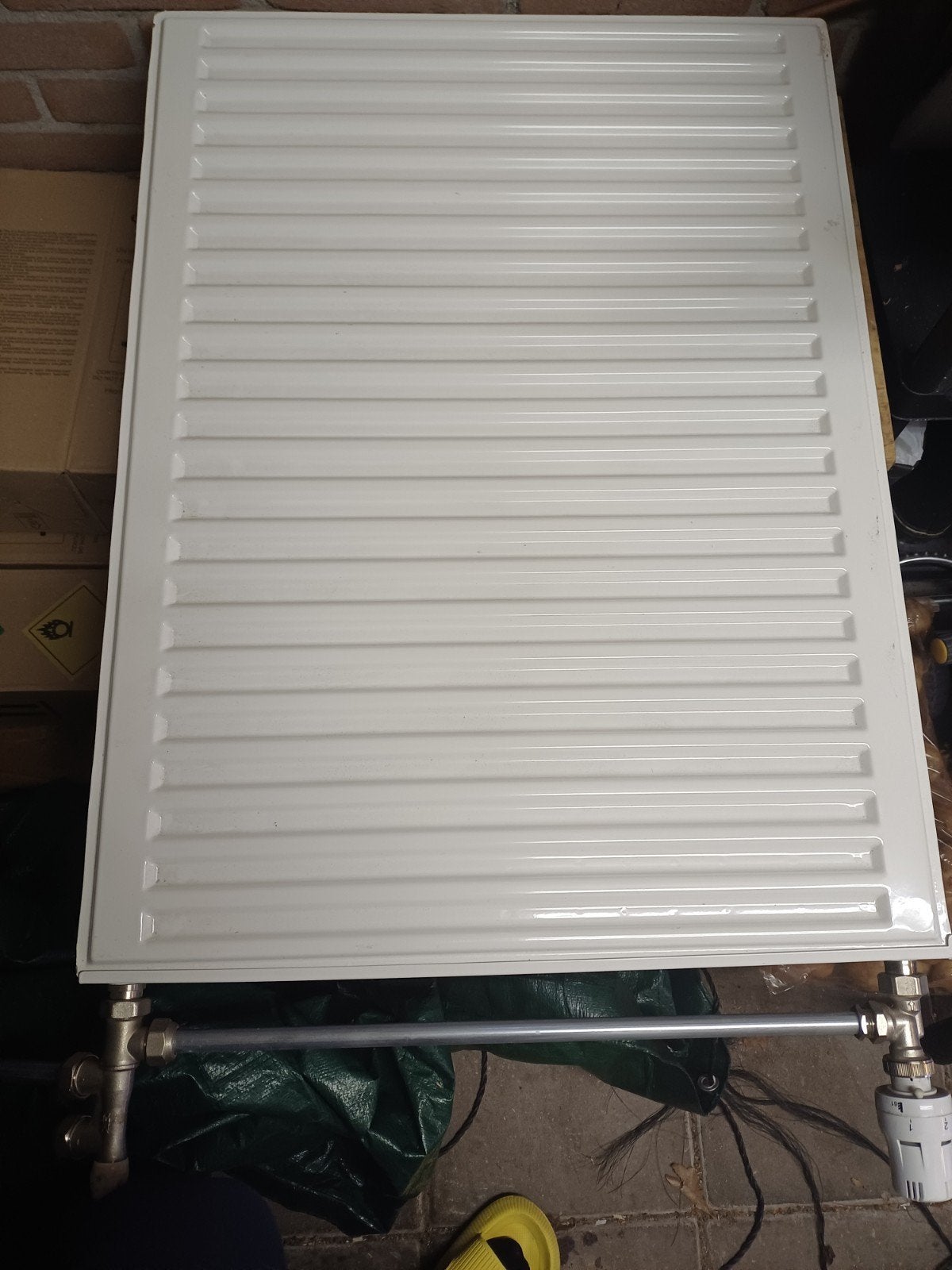 Witte radiator met thermostaatkraan, Doe-het-zelf en Verbouw, Verwarming en Radiatoren, Ophalen, Radiator, 60 tot 150 cm, 80 cm of meer