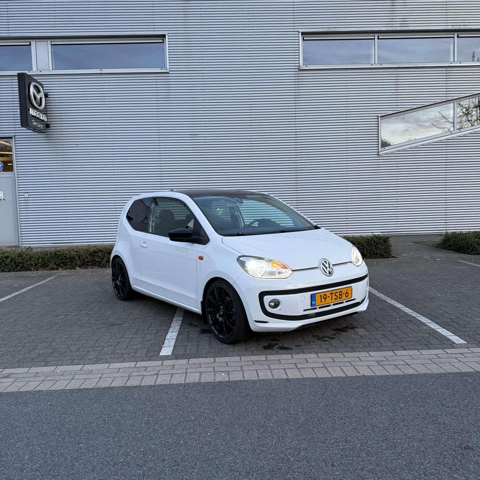 Volkswagen up! 1.0 55KW/75PK 3-DRS 2012 Wit, Auto's, Volkswagen, Up!, 4 stoelen, Wit, Origineel Nederlands
