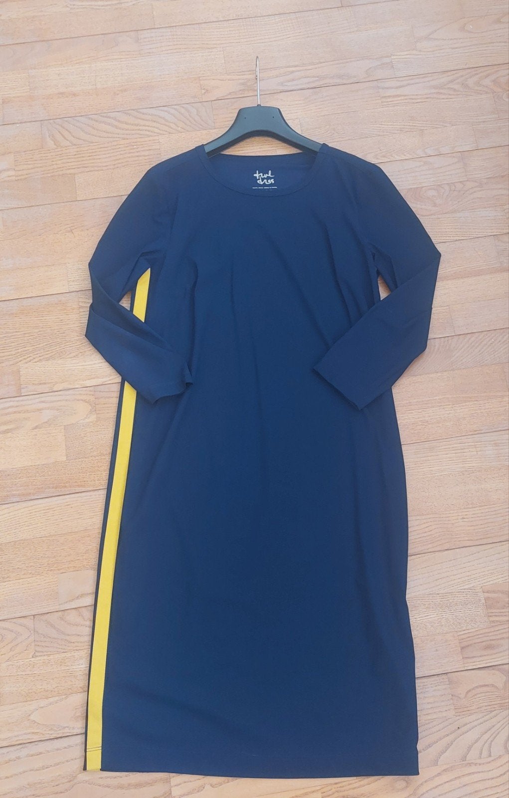 Traveldress Maat S - Kreukvrij Dinkerblauw met Geel Detail, Blauw, Traveldress, Ophalen of Verzenden, Zo goed als nieuw