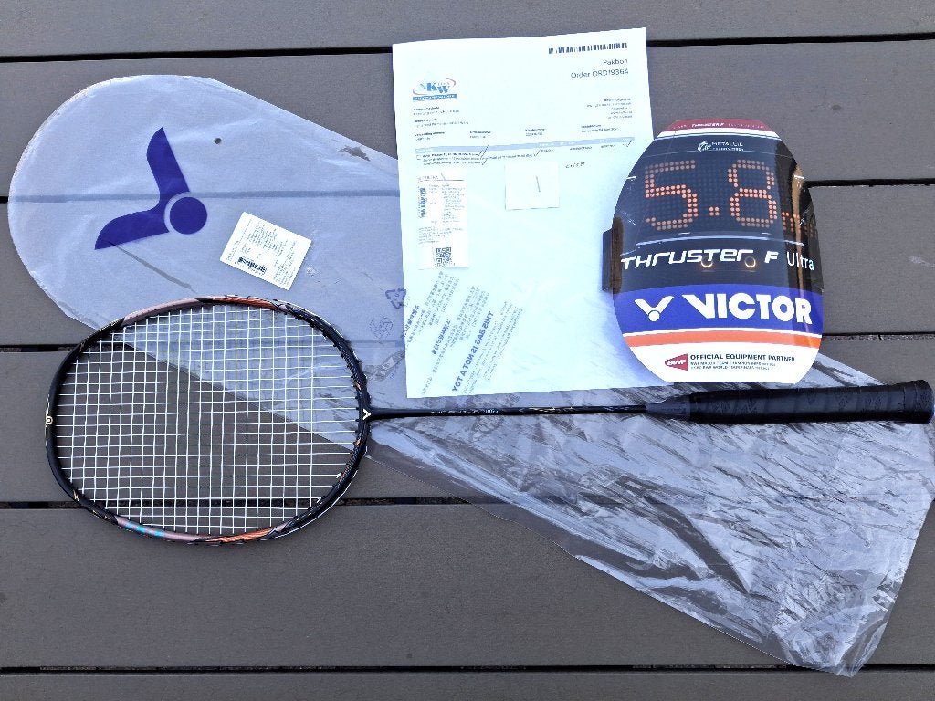 NIEUW 2026 Victor Thruster F Ultra 3UG5 + Yonex BG80 11Kg, Ophalen, Nieuw, Racket(s)
