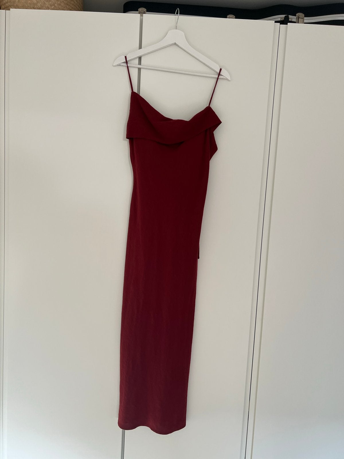 Gloednieuwe Zara rode jurk, Maat 38/40 (M), Nieuw, Ophalen of Verzenden, Rood