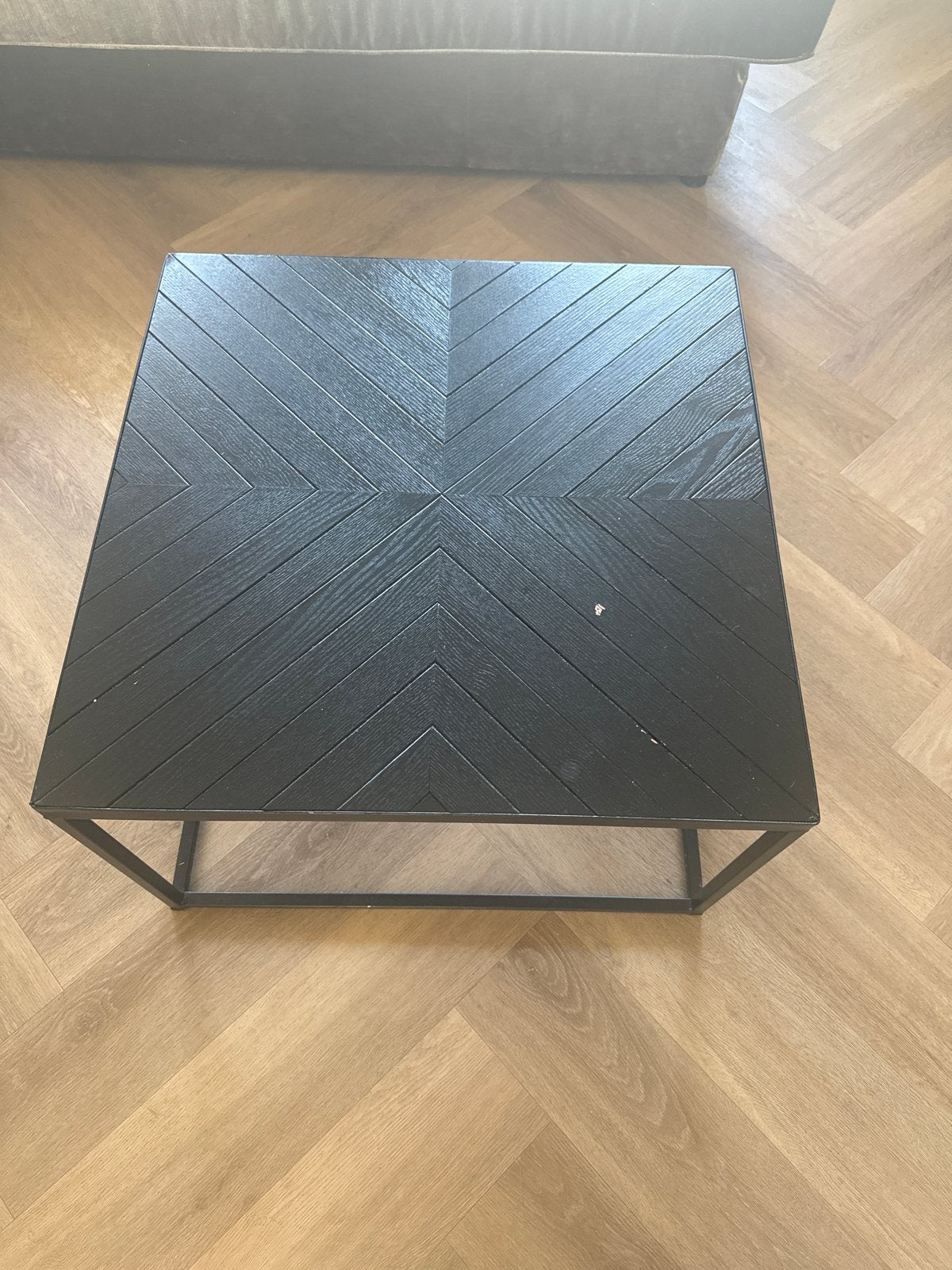 Salontafel met visgraat motief, zwart, Huis en Inrichting, Tafels | Salontafels, Gebruikt, Vierkant, Overige houtsoorten, 50 tot 100 cm