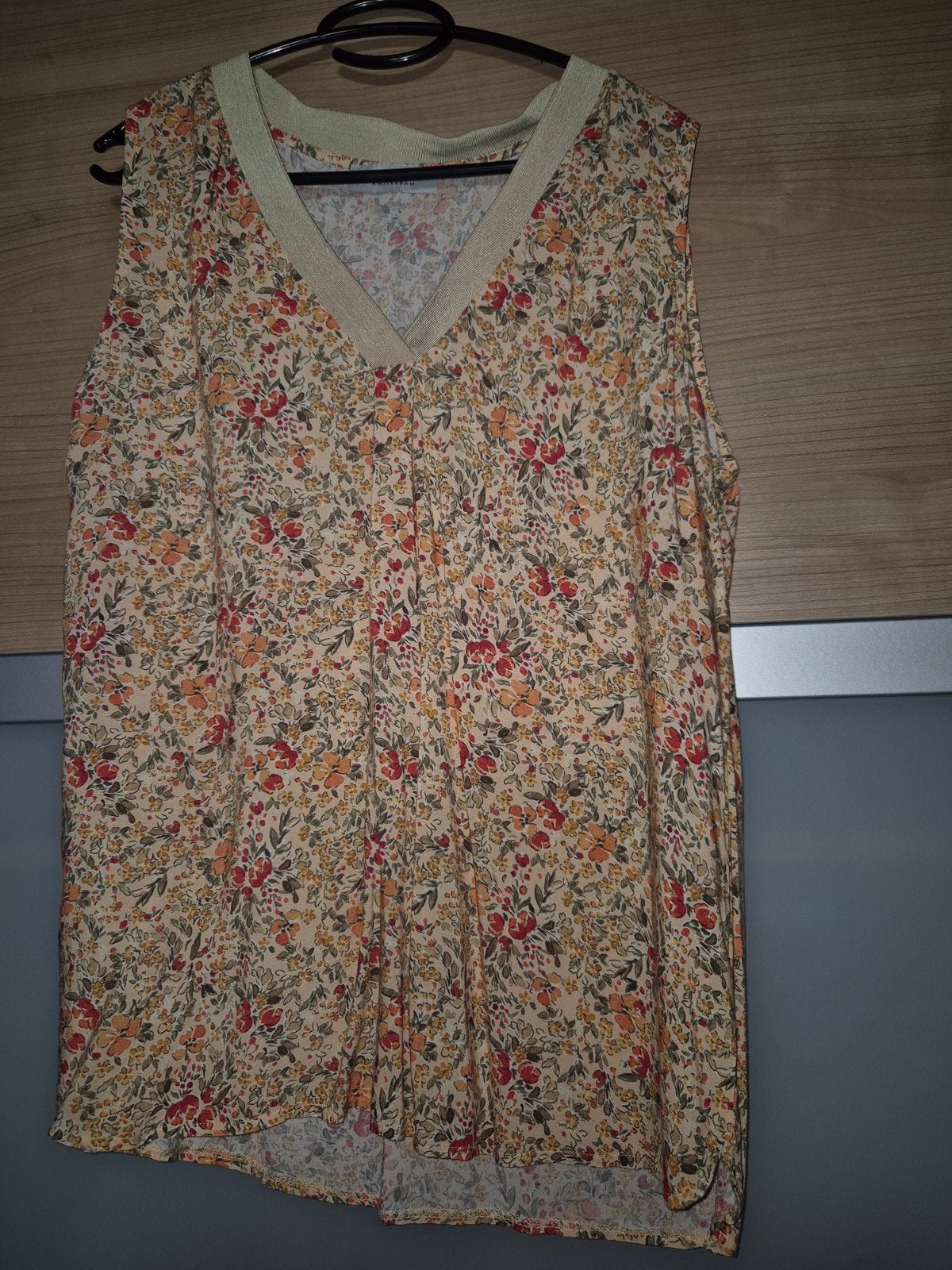 Mouwloze blouse xl  3,00, Ophalen of Verzenden, Zo goed als nieuw, Maat 46/48 (XL) of groter, Boven de knie