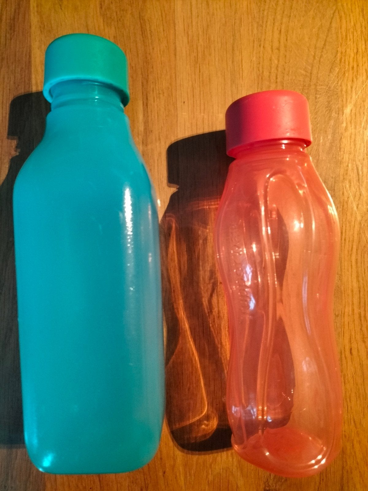 Tupperware drinkflessen set - 2 stuks, Gebruikt, Overige kleuren, Ophalen of Verzenden, Drinkfles