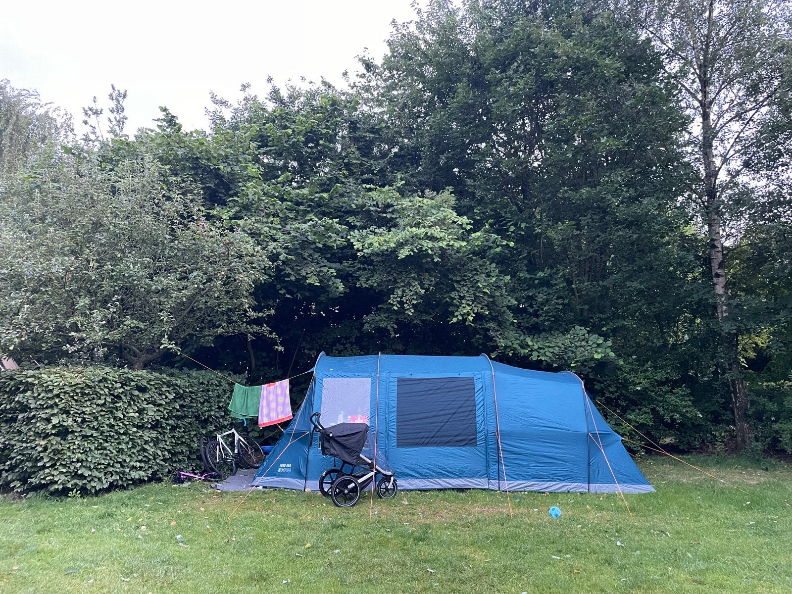 Vango Joro 450 tent - Goede staat, inclusief originele verpa, Caravans en Kamperen, Tenten, Ophalen of Verzenden, Gebruikt, Tot en met 4