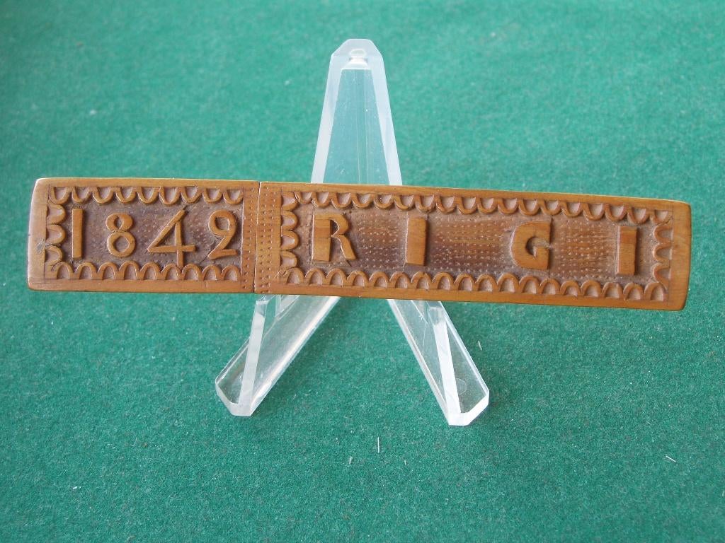 Antieke houten naaldenkoker volkskunst 1842, Ophalen of Verzenden