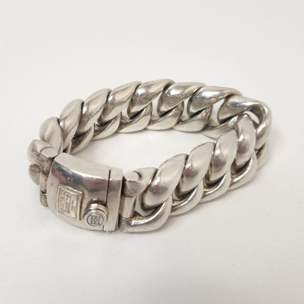 Buddha to Buddha Armband Biance XXL, Buddha to Buddha, Zo goed als nieuw, Support@buddhatobuddha.com, Buddha to Buddha
Herengracht 419
1017 BP Amsterdam
Netherlands