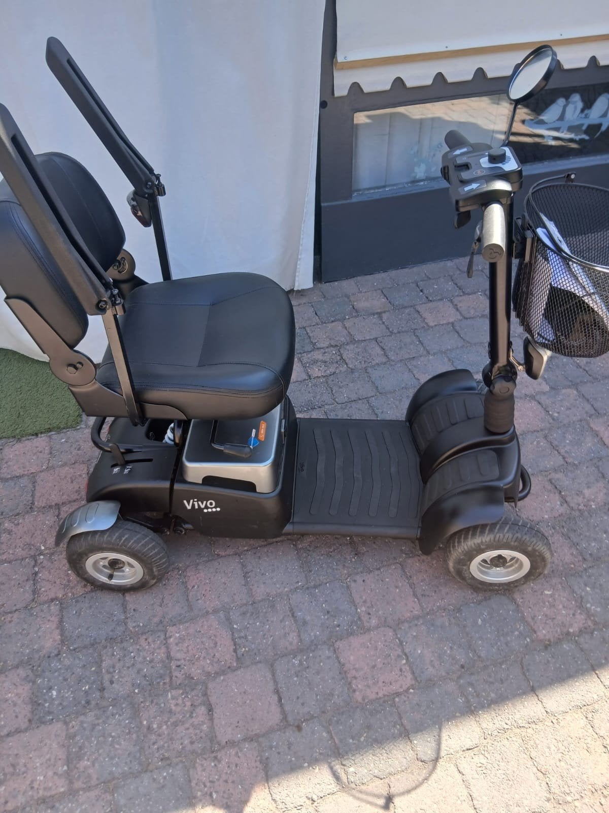 Te  Koop Scootmobiel merk vivo, Diversen, Overige merken, 16 t/m 25 km, Ophalen of Verzenden, Zo goed als nieuw