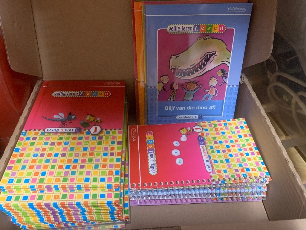 Boeken veilig leren lezen groep 3, Verzenden, Zo goed als nieuw, Zwijsen, Nederlands