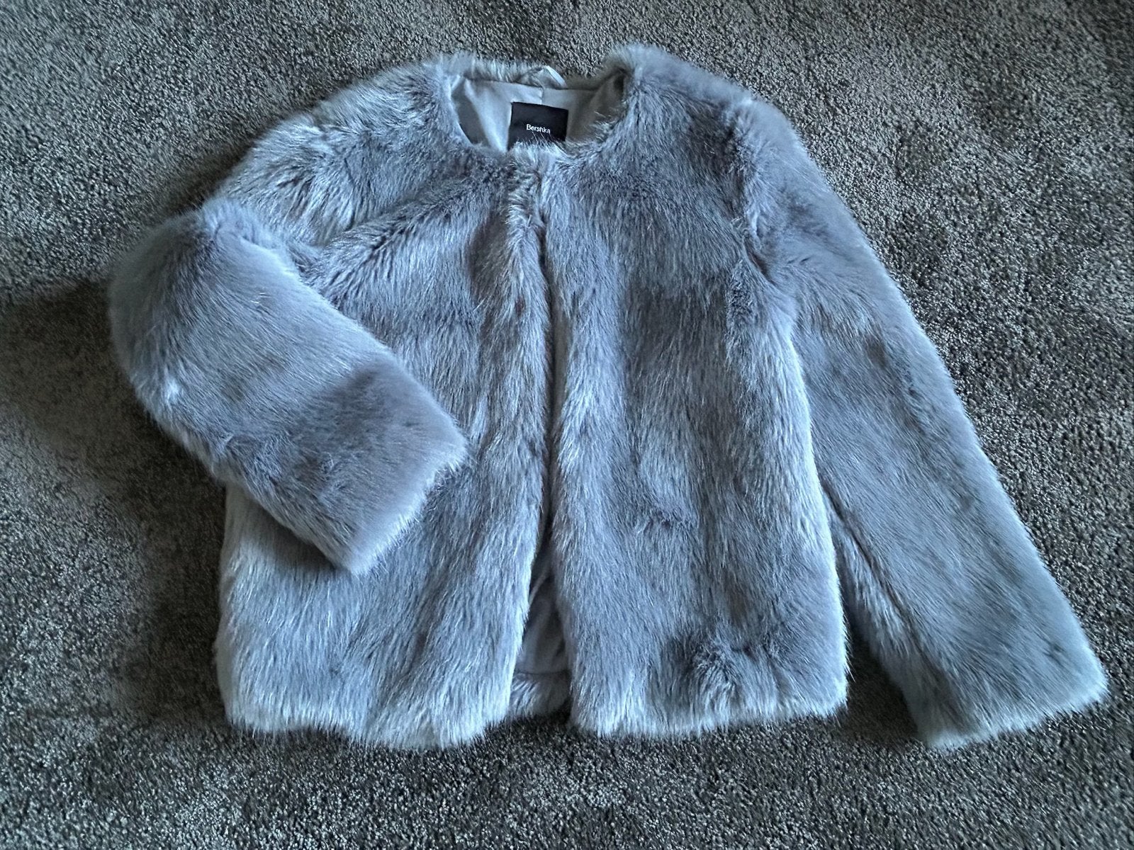 Grijze bontjas polyester acryl, maat L, Kleding | Dames, Jassen | Winter, Ophalen of Verzenden, Zo goed als nieuw, Maat 42/44 (L)