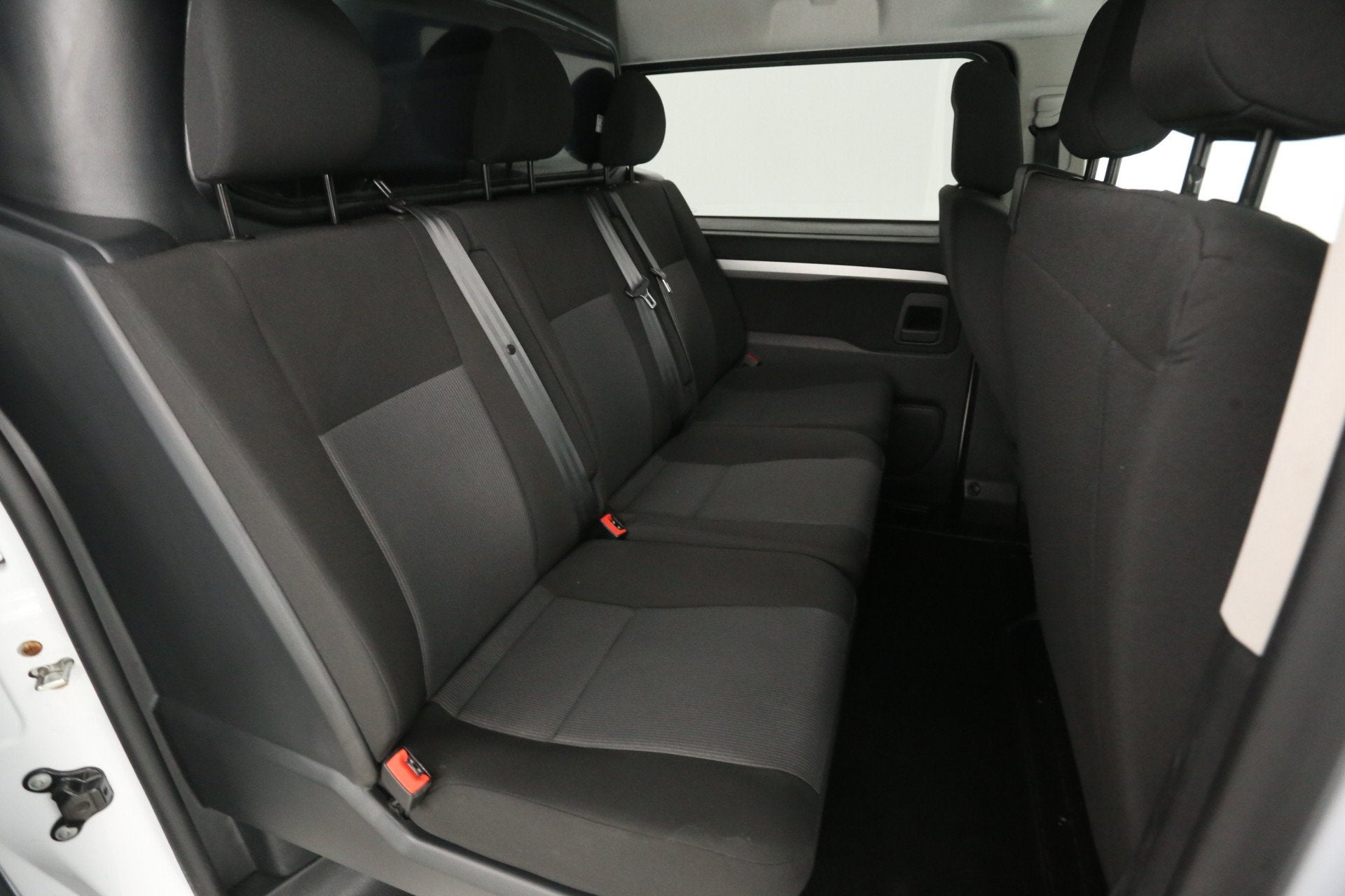 Citroën Jumpy 2.0 BlueHDI 145PK L3H1 | DC | 6 Zits | Airco, Auto's, Voorwielaandrijving, 145 pk, Stof, Gebruikt