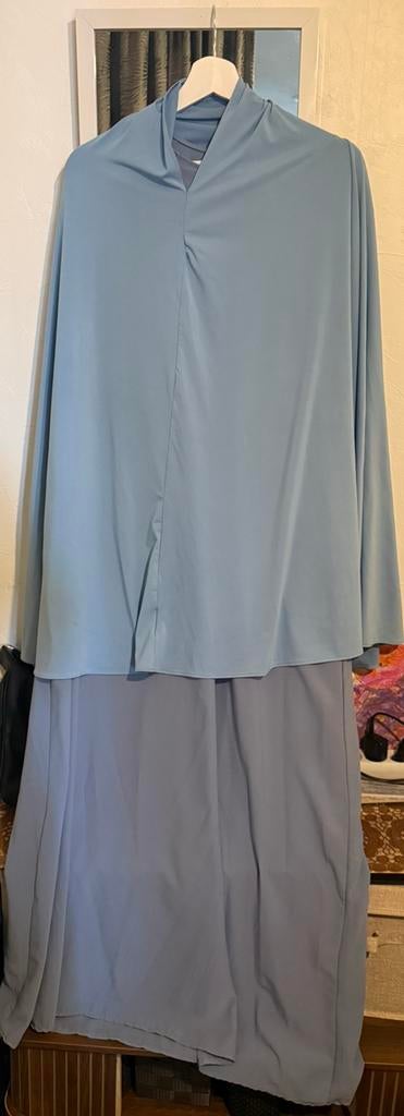 Blauwe abaya + bijpassende khimaar en hijab, Blauw, Maat 46/48 (XL) of groter, Ophalen of Verzenden, Zo goed als nieuw