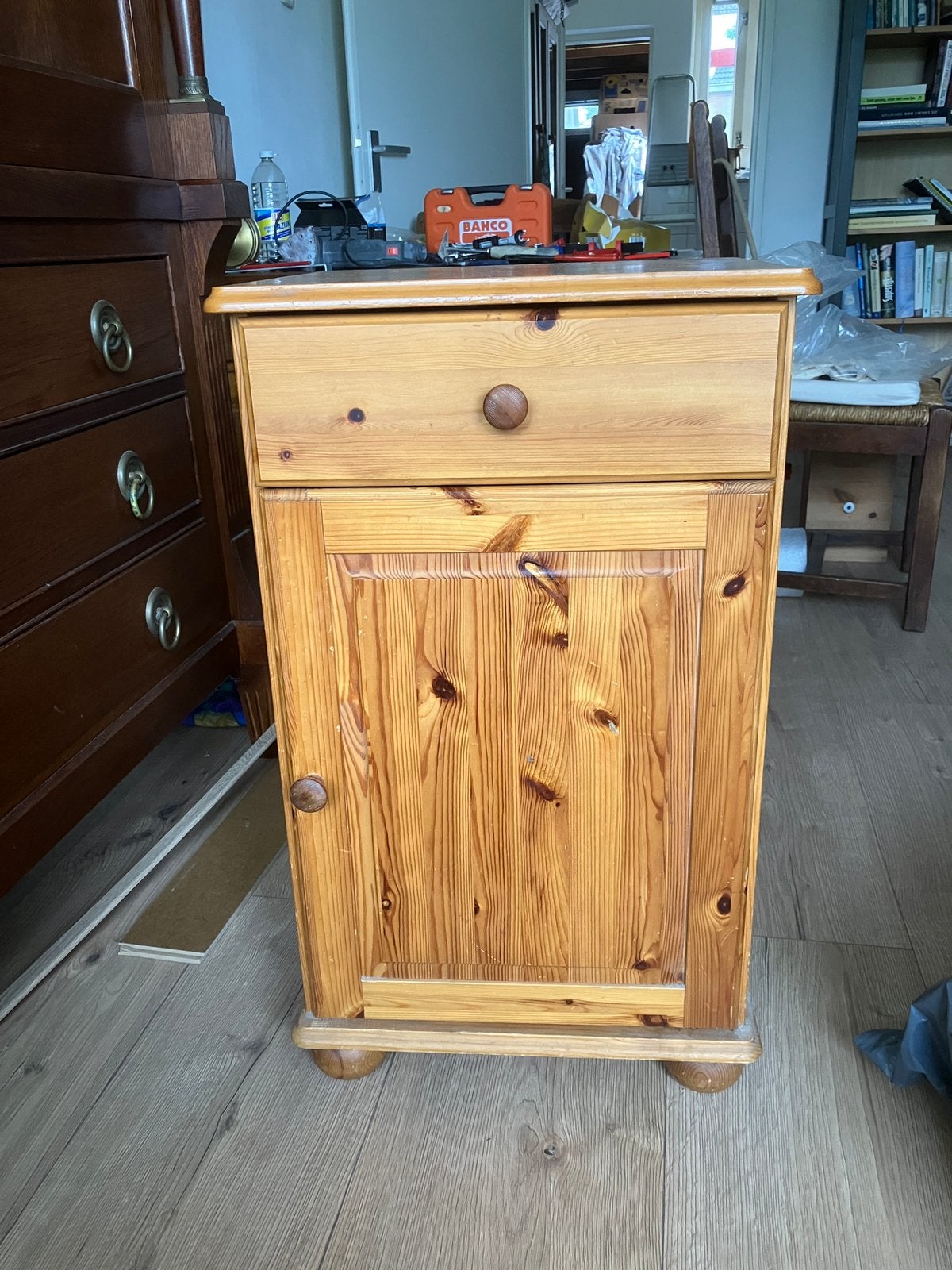 Grenen nachtkastje, Ophalen, Gebruikt, Minder dan 45 cm, 70 cm of meer
