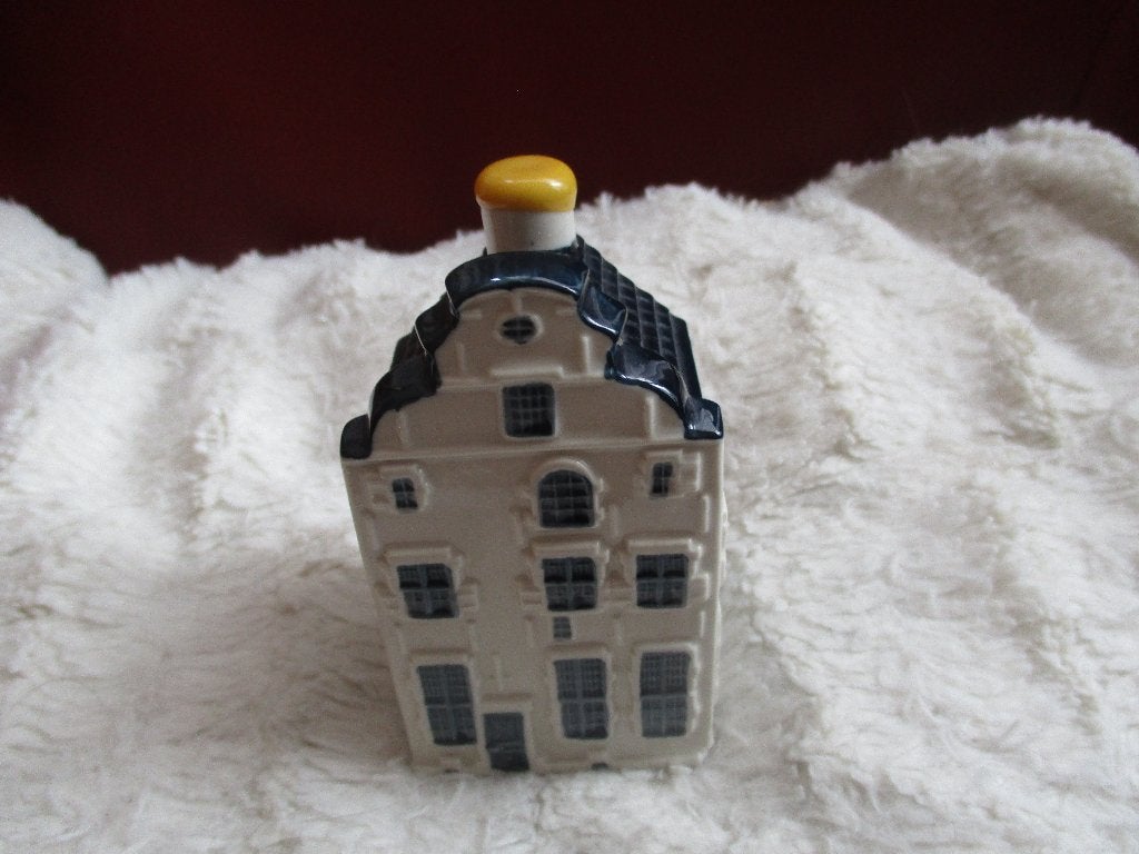 KLM Huisje 84 geseald met drank, Verzamelen, Ophalen of Verzenden, Zo goed als nieuw, 81 t/m 91, Gevuld