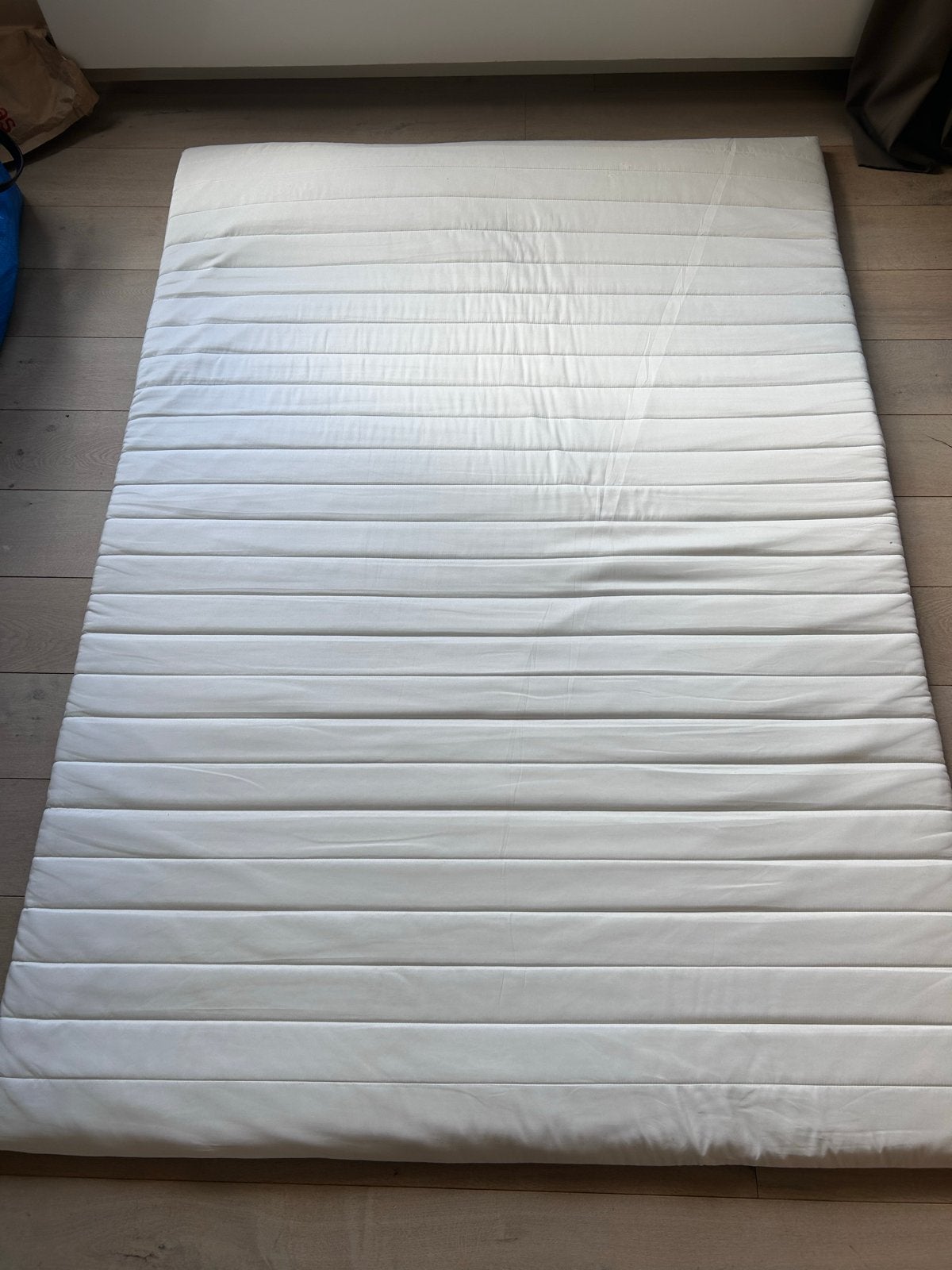 IKEA NÄSFJÄLLET topmatras 140x200 cm, Huis en Inrichting, Slaapkamer | Matrassen en Bedbodems, Zo goed als nieuw, Twijfelaar, Matras
