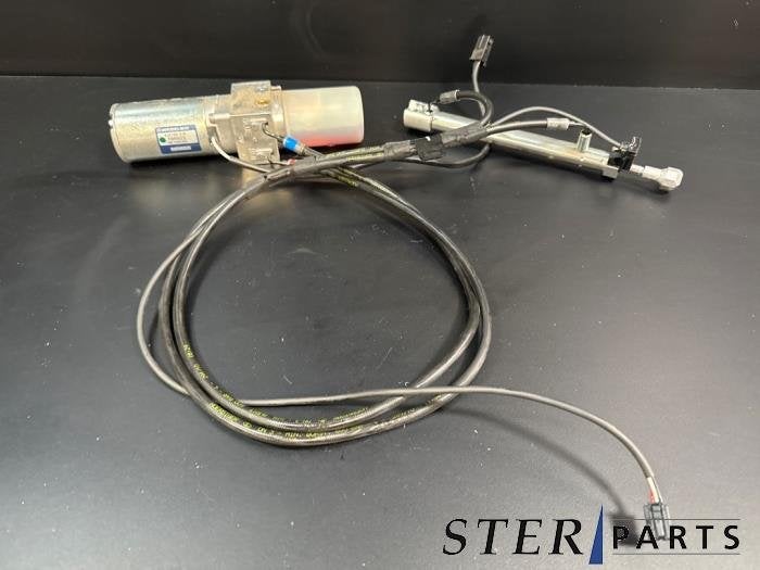 Hydrauliek pomp van een Mercedes S-Klasse, Gebruikt, -, Ophalen of Verzenden, -