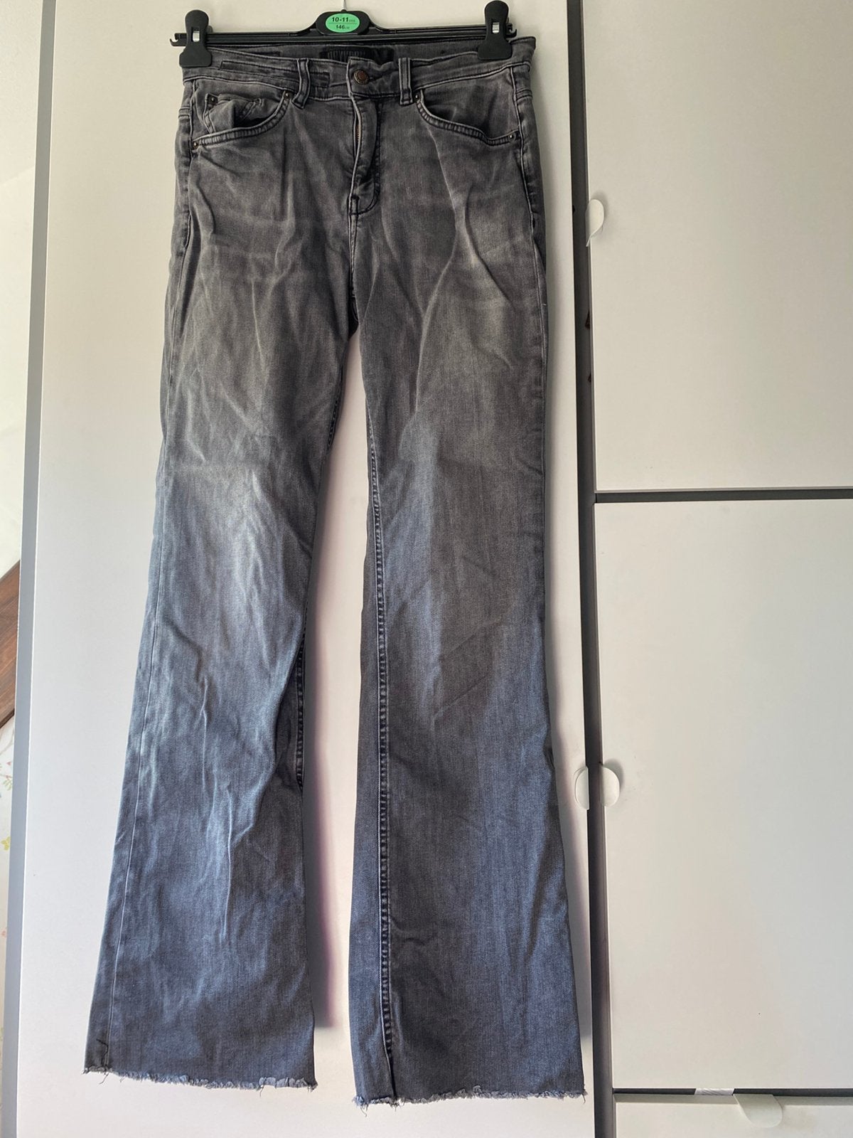 Leuke spijkerbroek Drykorn mt 29/34, Ophalen of Verzenden, Gedragen, Grijs, W28 - W29 (confectie 36)