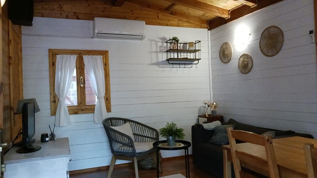 Luxe Chalet te huur Meer van Lugano wk28,29,30,34,35vrijWIFI, 2 slaapkamers, 7 personen, Lombardije en Merengebied, Recreatiepark