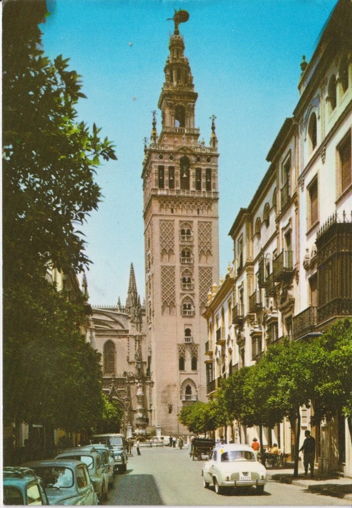 Spanje, Sevilla met auto's Renault Dauphine, Ophalen of Verzenden, 1960 tot 1980, Gelopen, Spanje