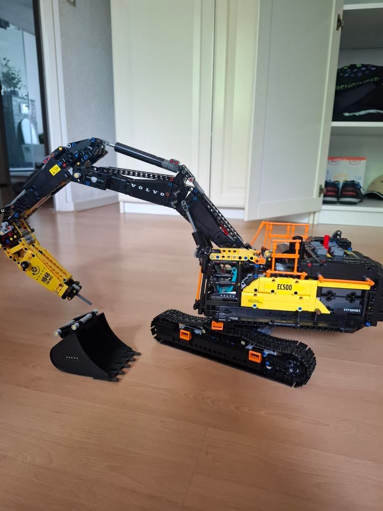 LEGO Technic Volvo EC500 Hybride Graafmachine (42215), Ophalen of Verzenden, Zo goed als nieuw, Overige merken