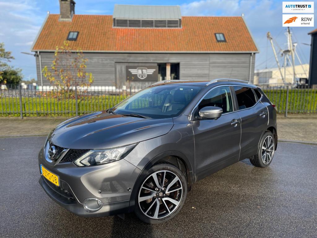 Nissan Qashqai 1.2 Premier Edition PANORAMADAK LEER 360"CAME, Voorwielaandrijving, Euro 5, Gebruikt, Zwart