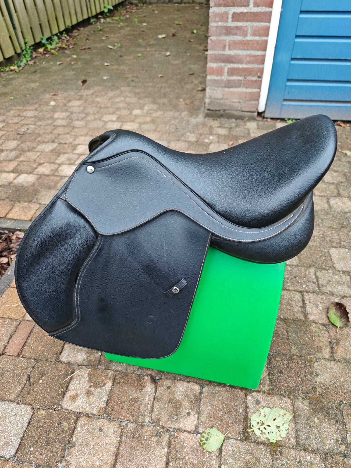 Wintec 500 HART springzadel 16.5 inch, Ophalen