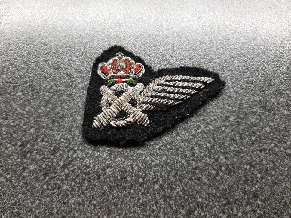 Engeland  -  handgeborduurde  Wing -  50x36 mm., Ophalen of Verzenden, Landmacht, Engeland, Embleem of Badge