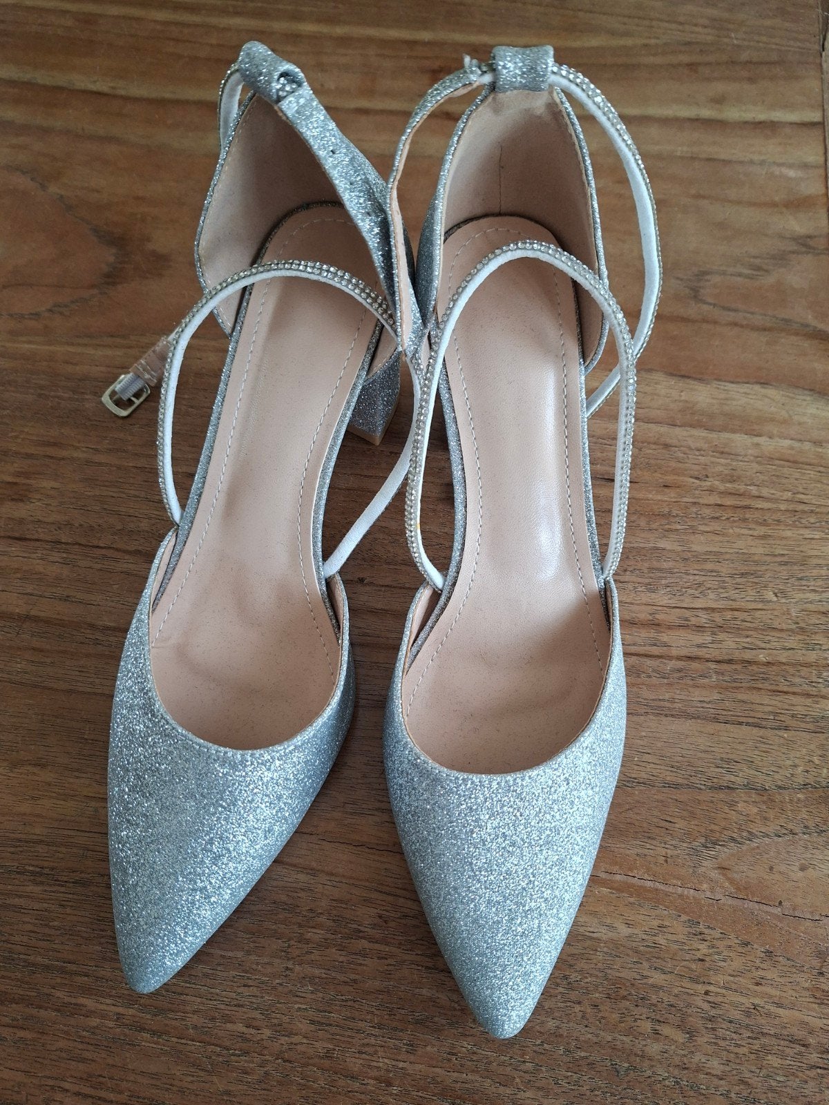 Zilveren glitter pumps met enkelbandje, Kleding | Dames, Ophalen, Nieuw, Overige kleuren