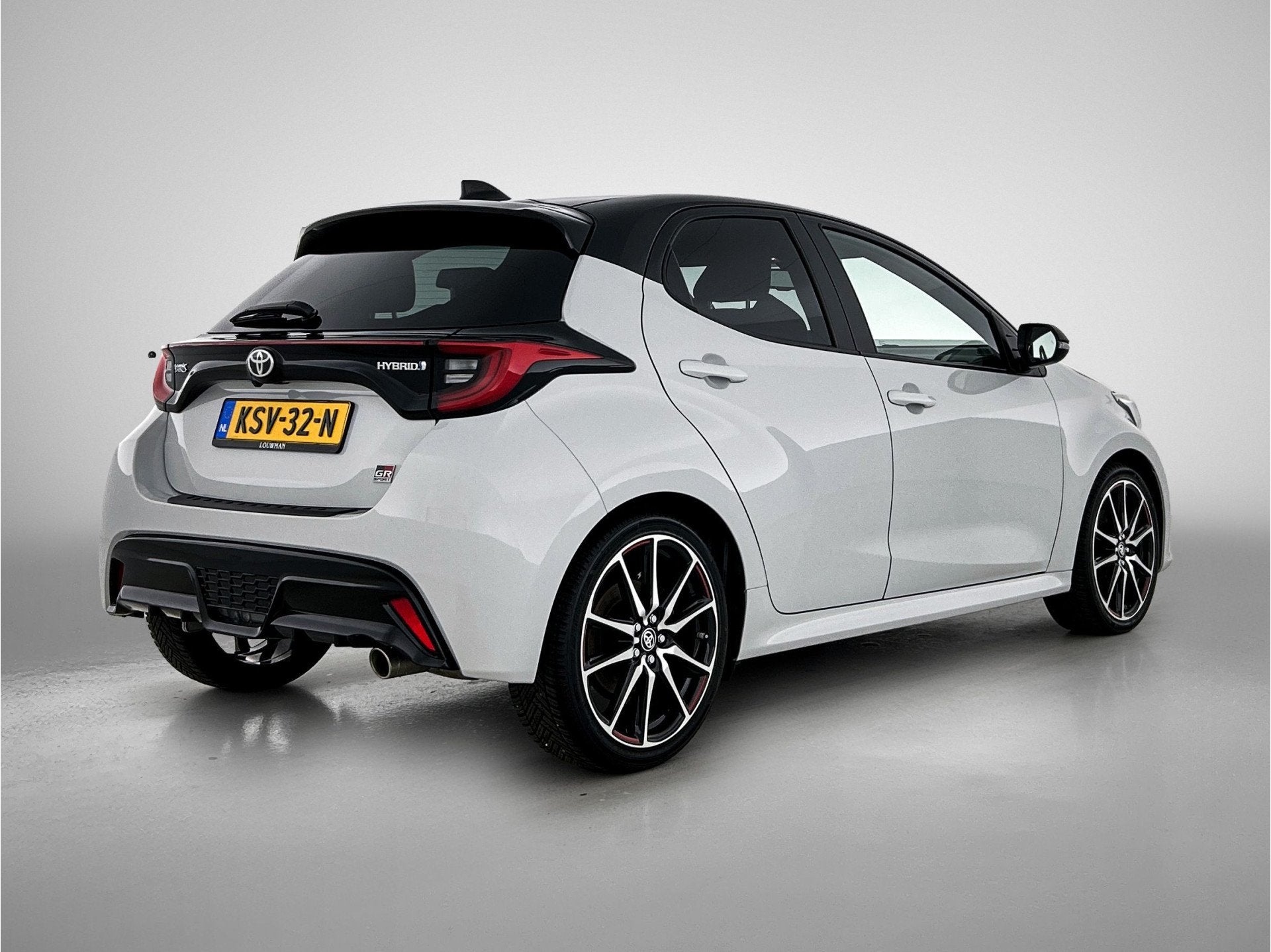 Toyota Yaris 1.5 Hybrid GR Sport Limited | JBL | Stoelverwar, 12 maanden, 450 kg, Gebruikt, Stoelverwarming