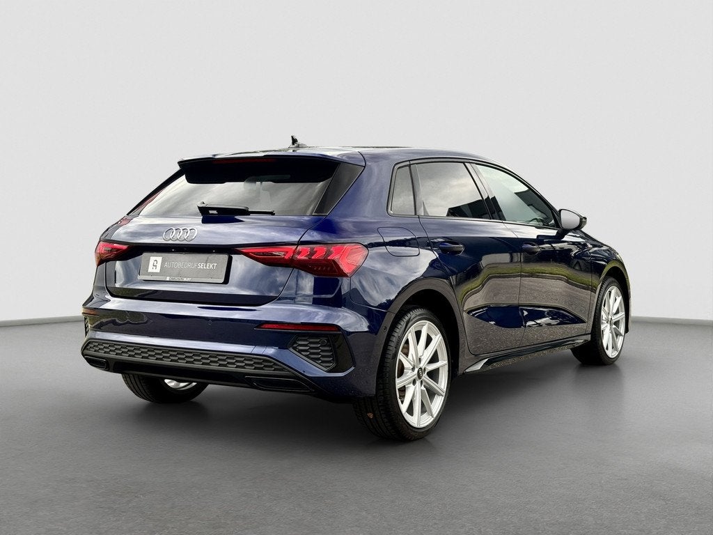 Audi A3 Sportback 40 TFSI e| RS stoelen | Carplay | Camera |, Auto's, Audi, 4 cilinders, Blauw, 71 km/l, 13 kWh