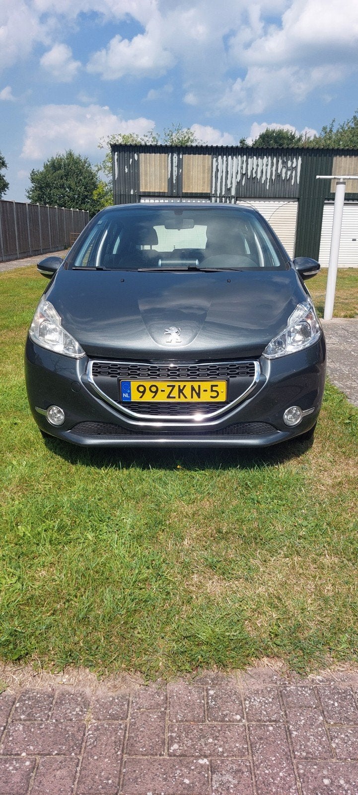 Peugeot 208 1.2 VTi 82PK 2012 Grijs, Voorwielaandrijving, 31 €/maand, 1199 cc, Handgeschakeld