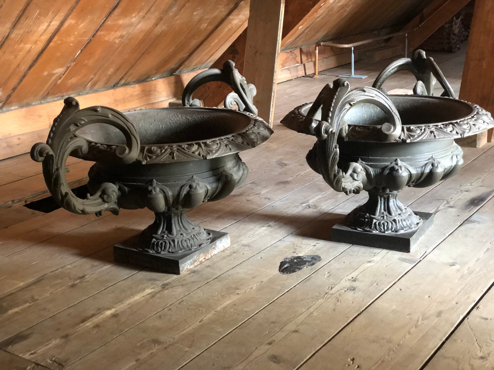 Antiek franse jardiniere/ koppel antieke tuinvazen, Ophalen