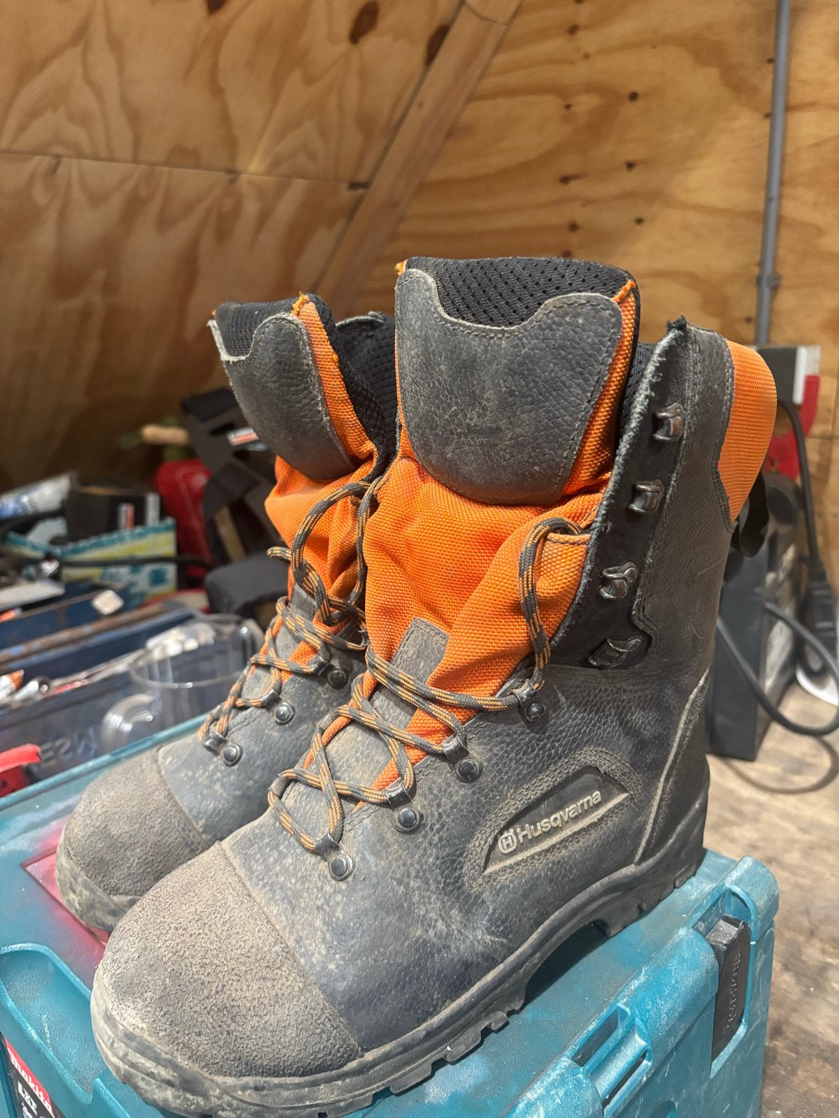 Husqvarna zaagschoenen maat 44, Ophalen of Verzenden, Gebruikt